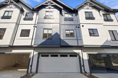 9-17432 58 Avenue, Surrey, BC 