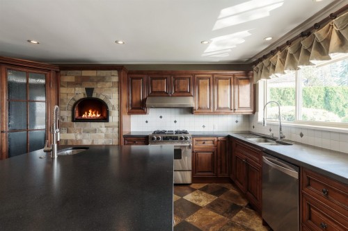 5575 Fairlight Crescent, Delta, BC 