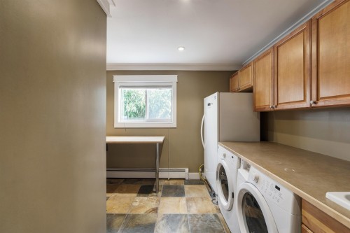 5575 Fairlight Crescent, Delta, BC 