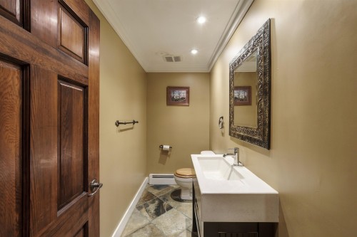 5575 Fairlight Crescent, Delta, BC 