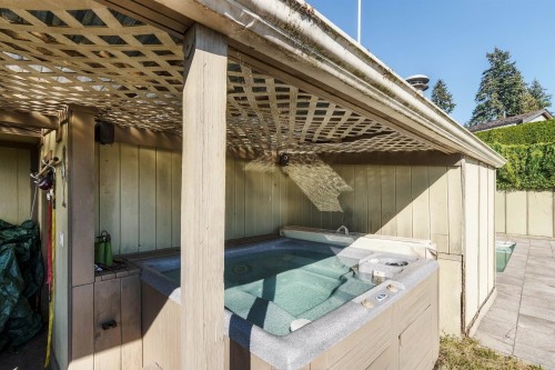 5575 Fairlight Crescent, Delta, BC 