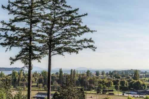 5575 Fairlight Crescent, Delta, BC 