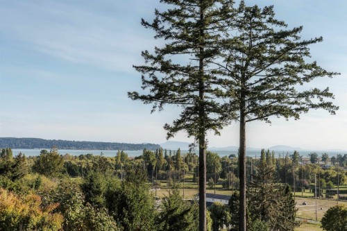 5575 Fairlight Crescent, Delta, BC 