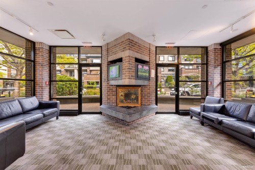 329-10838 City Parkway, Surrey, BC 
