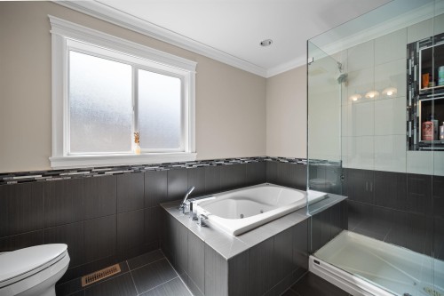 2343 Merlot Boulevard, Abbotsford, BC 