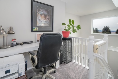 2237 Mountain Drive, Abbotsford, BC 