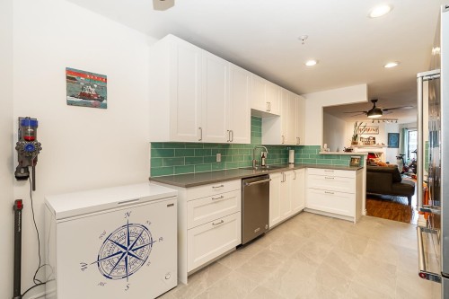 201-1440 George Street, White Rock, BC 