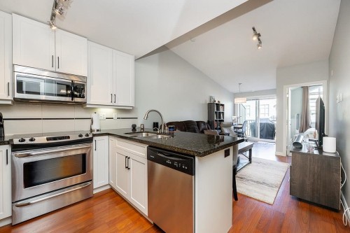 407-19939 55A Avenue, Langley, BC 