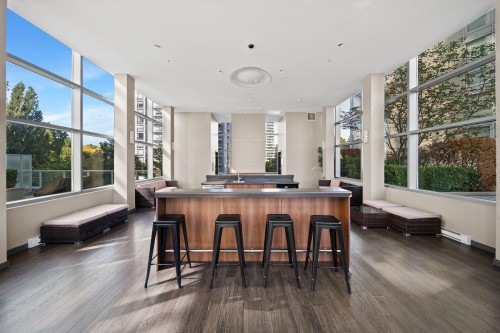 909-9981 Whalley Boulevard, Surrey, BC 