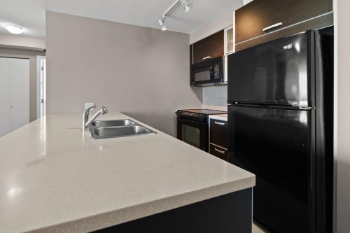 909-9981 Whalley Boulevard, Surrey, BC 