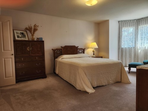 15499 91A Avenue, Surrey, BC 