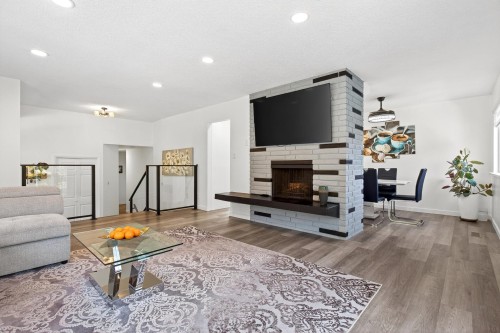 11906 100 Avenue, Surrey, BC 