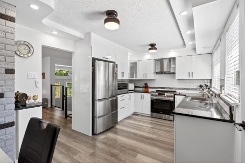 11906 100 Avenue, Surrey, BC 