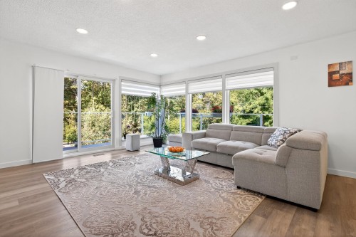 11906 100 Avenue, Surrey, BC 