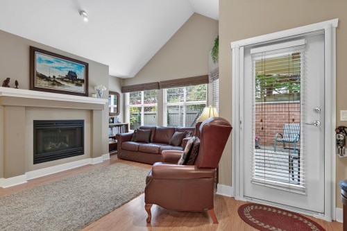 96-15500 Rosemary Heights Crescent, Surrey, BC 