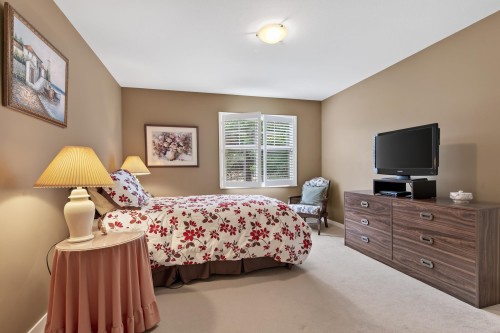 96-15500 Rosemary Heights Crescent, Surrey, BC 