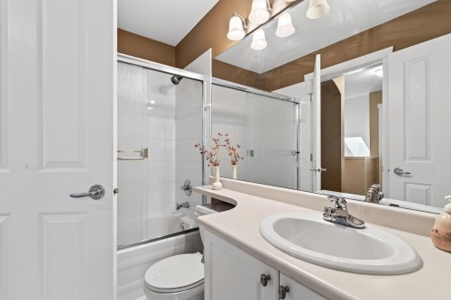 96-15500 Rosemary Heights Crescent, Surrey, BC 