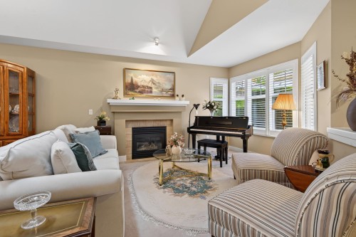 96-15500 Rosemary Heights Crescent, Surrey, BC 