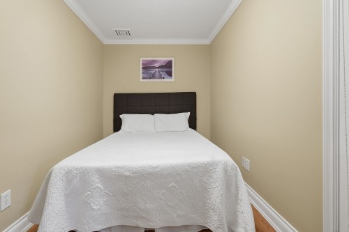 15272 20 Avenue, Surrey, BC 
