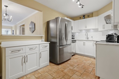15272 20 Avenue, Surrey, BC 