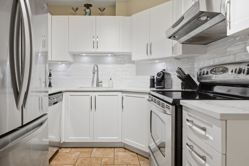 15272 20 Avenue, Surrey, BC 