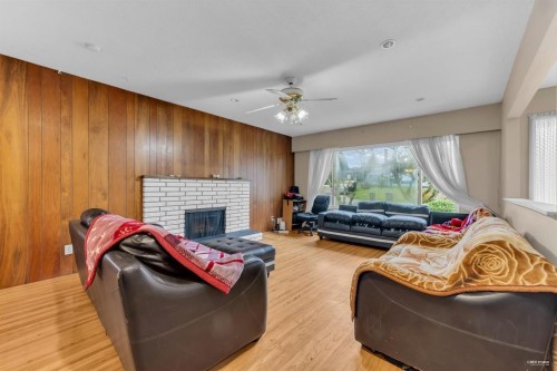 12521 Grove Crescent, Surrey, BC 