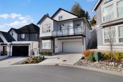 11-4217 Old Clayburn Road Abbotsford, BC V3G 1L5