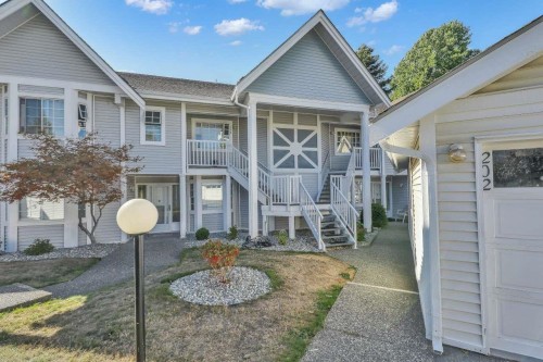 202-9109 154 Street, Surrey, BC 