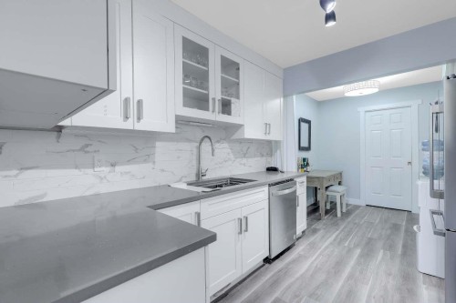 202-9109 154 Street, Surrey, BC 