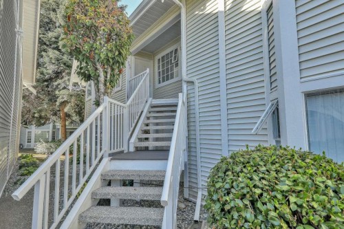 202-9109 154 Street, Surrey, BC 