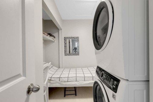 202-9109 154 Street, Surrey, BC 