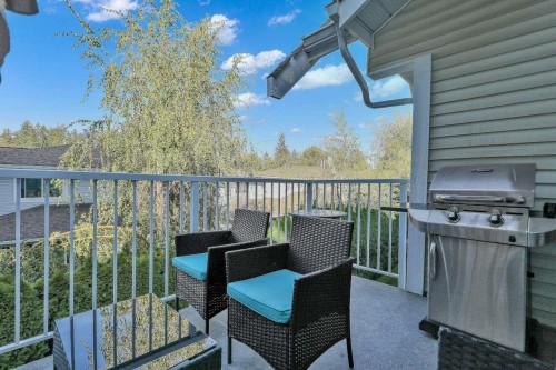 202-9109 154 Street, Surrey, BC 