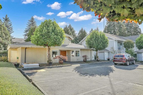 202-9109 154 Street, Surrey, BC 