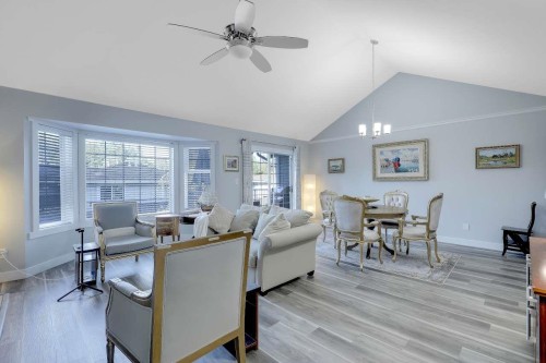 202-9109 154 Street, Surrey, BC 