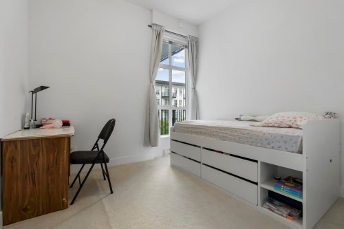 216-13933 105 Boulevard, Surrey, BC 