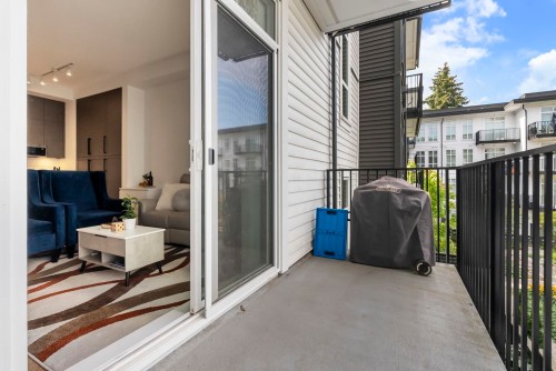 216-13933 105 Boulevard, Surrey, BC 