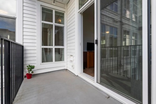 216-13933 105 Boulevard, Surrey, BC 