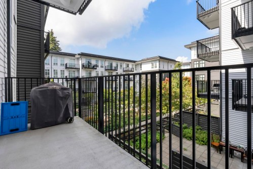 216-13933 105 Boulevard, Surrey, BC 