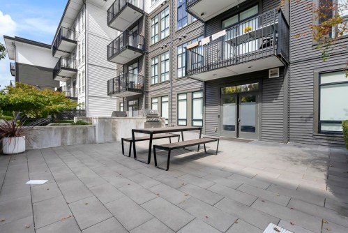 216-13933 105 Boulevard, Surrey, BC 