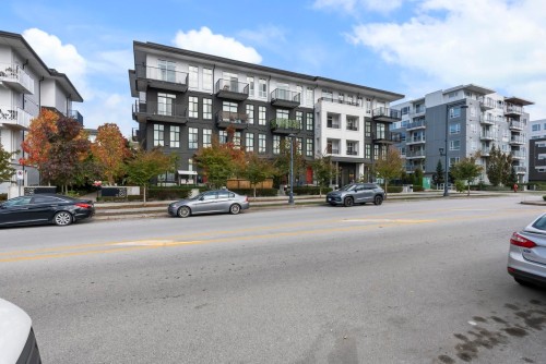 216-13933 105 Boulevard, Surrey, BC 