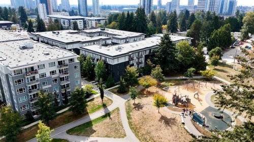 216-13933 105 Boulevard, Surrey, BC 