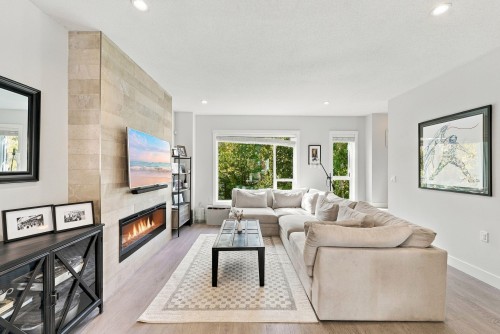 202-2277 Oak Meadows Drive, Surrey, BC 
