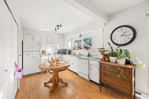19412 62 Avenue, Surrey, BC 