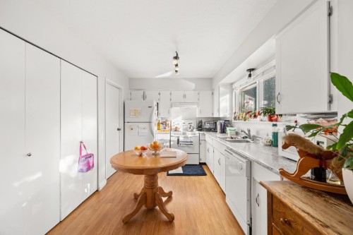 19412 62 Avenue, Surrey, BC 