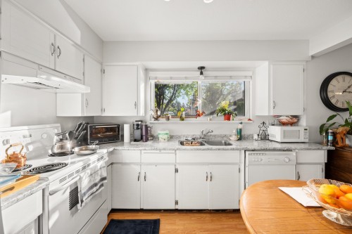 19412 62 Avenue, Surrey, BC 
