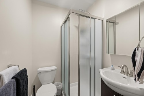 19412 62 Avenue, Surrey, BC 