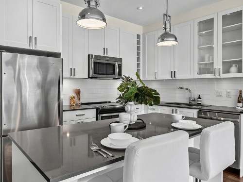 202-16398 64 Avenue, Surrey, BC 