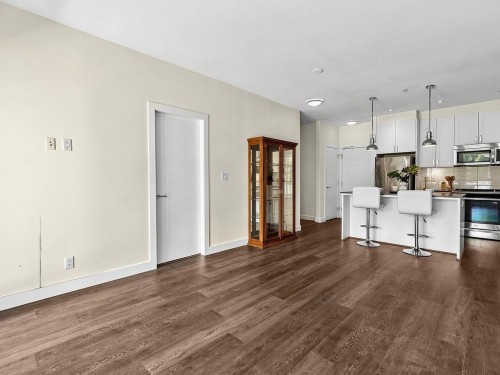 202-16398 64 Avenue, Surrey, BC 