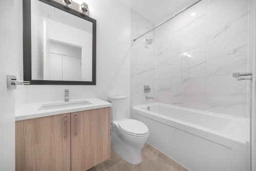 516-13350 Central Avenue, Surrey, BC 
