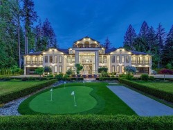 21136 42 Avenue Langley, BC V3A 5A5